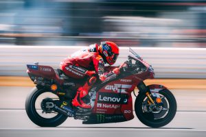 Marc Márquez supera Raúl Fernández no fim e lidera TL1 da MotoGP na Austrália. Moreira é 20º