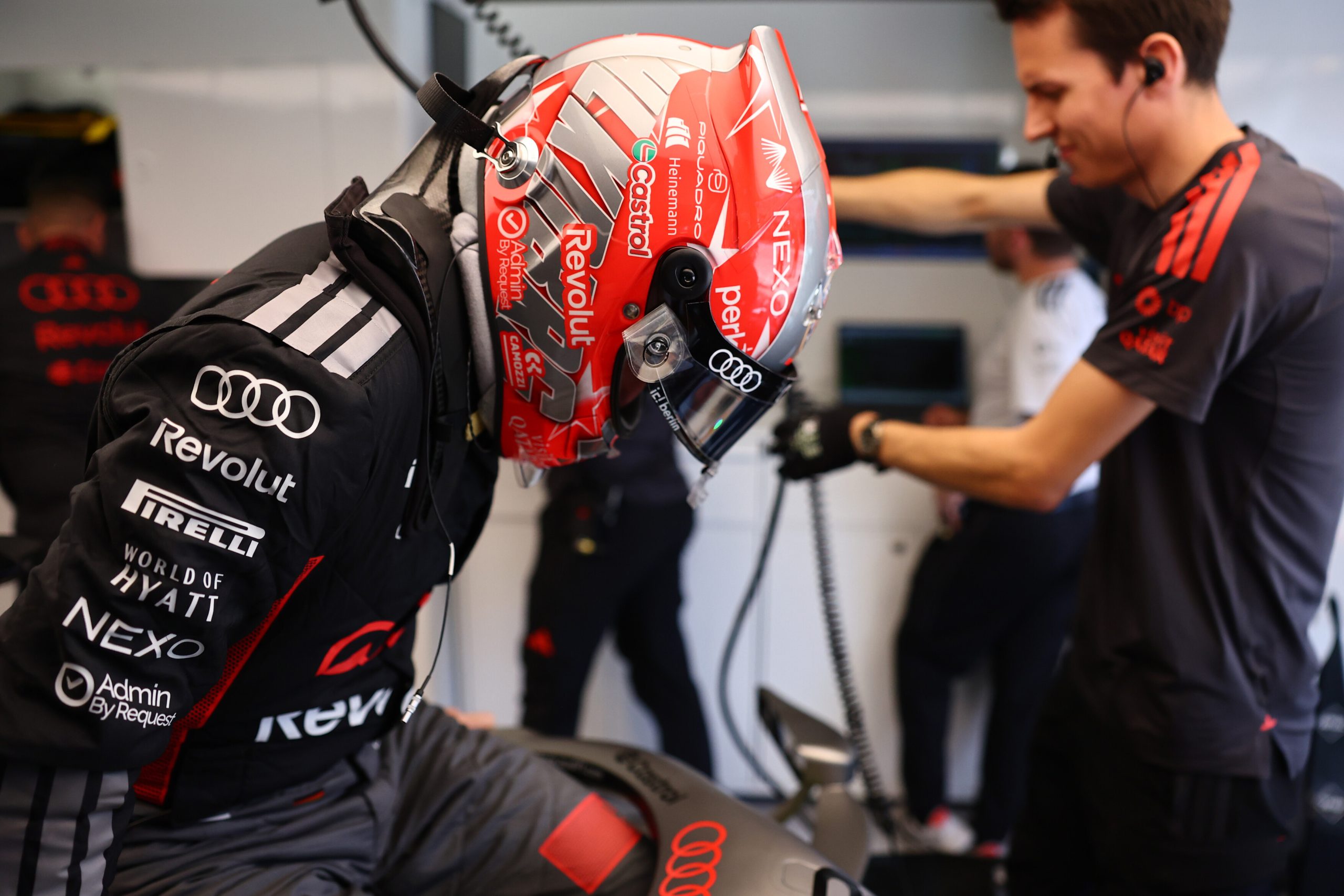 Hülkenberg desvia de batida em T em Bortoleto durante GP dos Países Baixos