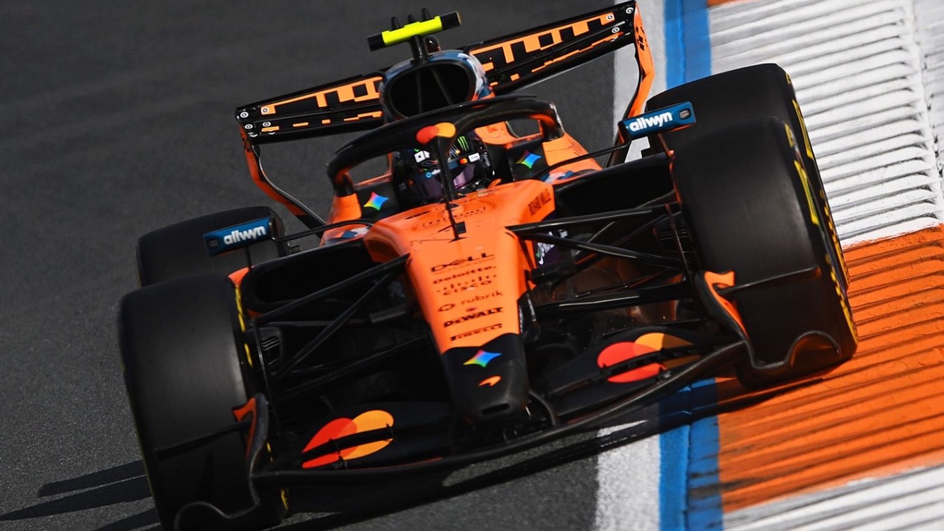 Norris celebra pole nos Países Baixos e diz que acerto da McLaren 'deu mais confiança'