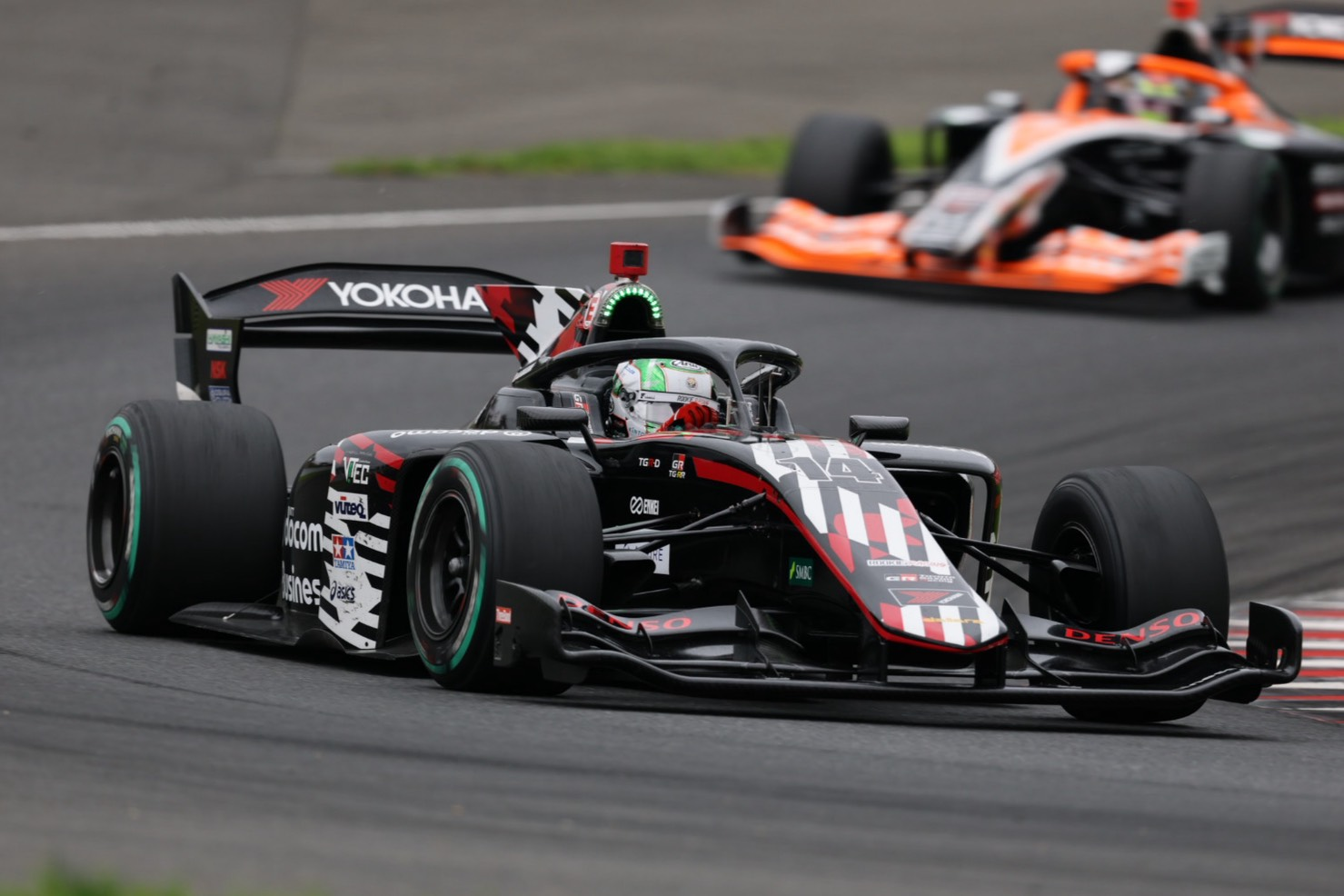 Fukuzumi bate Fraga após confusão com safety-car e vence na Super Formula em Sugo
