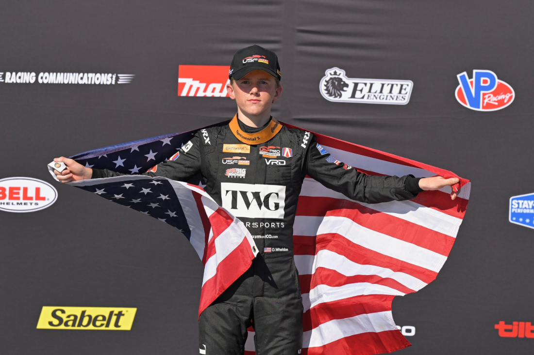 Wheldon brilha e varre rodada dupla da etapa de Portland da USF2000