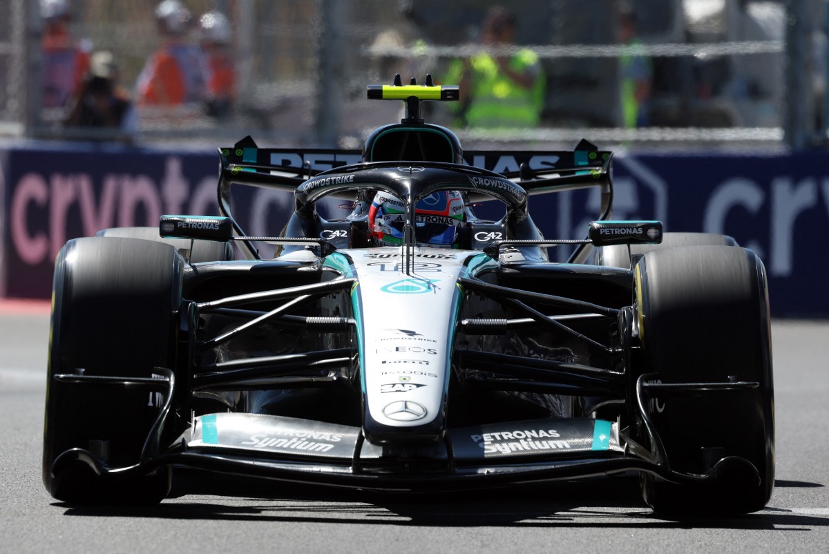 Antonelli leads Ferrari duo in Spanish GP FP2 as Lindblad crashes at Madring