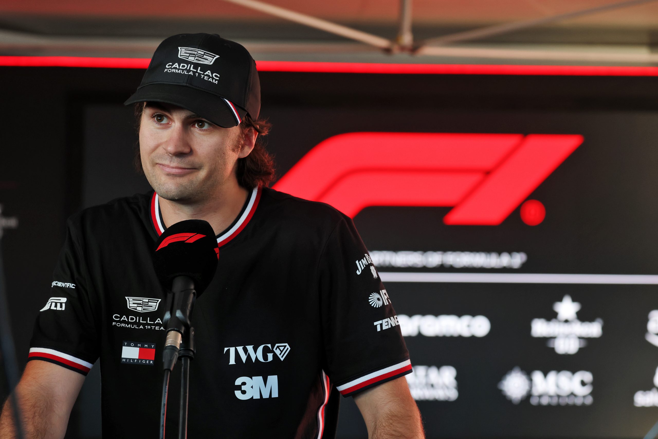 Herta admite prazer em rotina 'caótica' entre F2 e F1: 'É muito intenso'