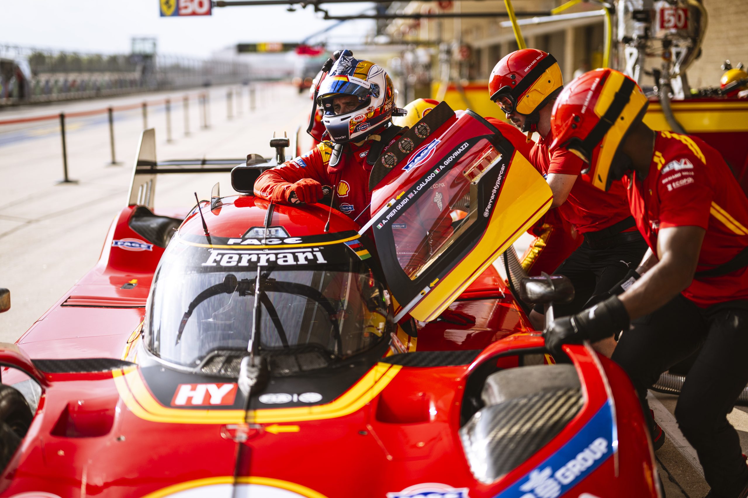 Ferrari #51 lidera e puxa 1-2 no TL1 da Lone Star Le Mans. Barrichello é 8º na LMGT3