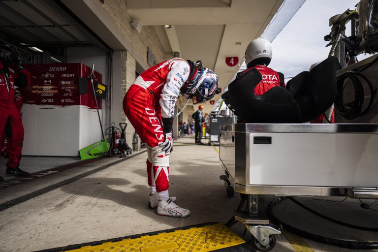 Toyota asume la responsabilidad por los problemas en Austin: “Nos vamos a casa con muy poco”