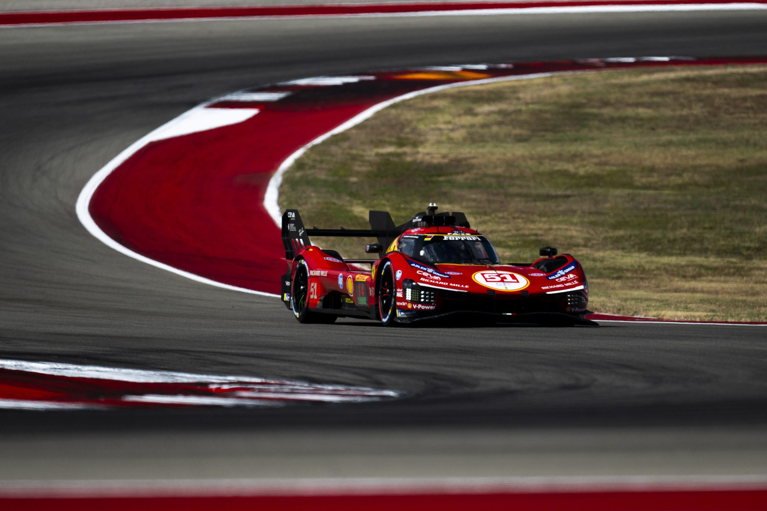Giovinazzi empata em tempo, mas fica com pole da Lone Star Le Mans. Barrichello leva na LMGT3