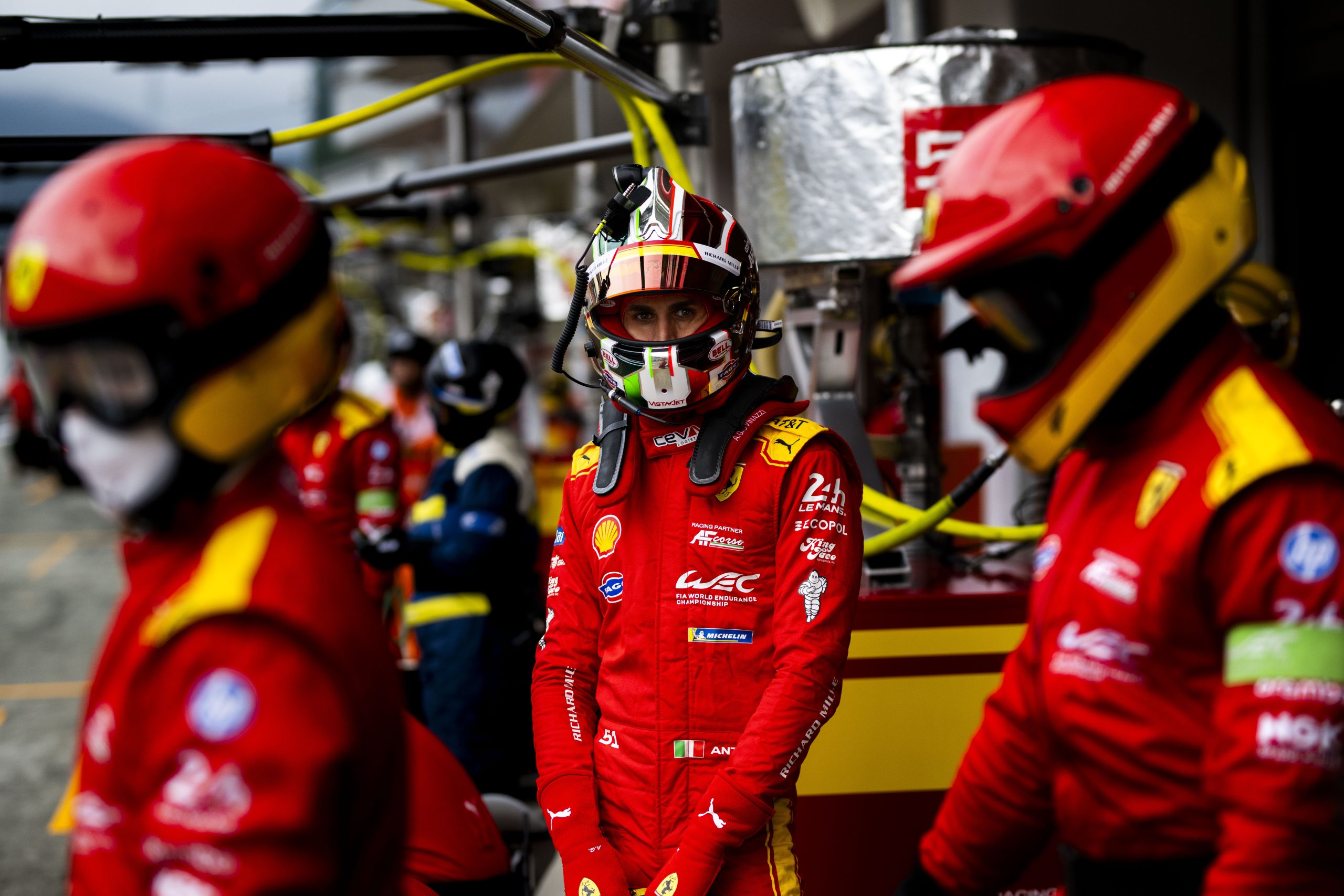 Giovinazzi lista dificuldades da Ferrari em Fuji e admite torcida por chuva