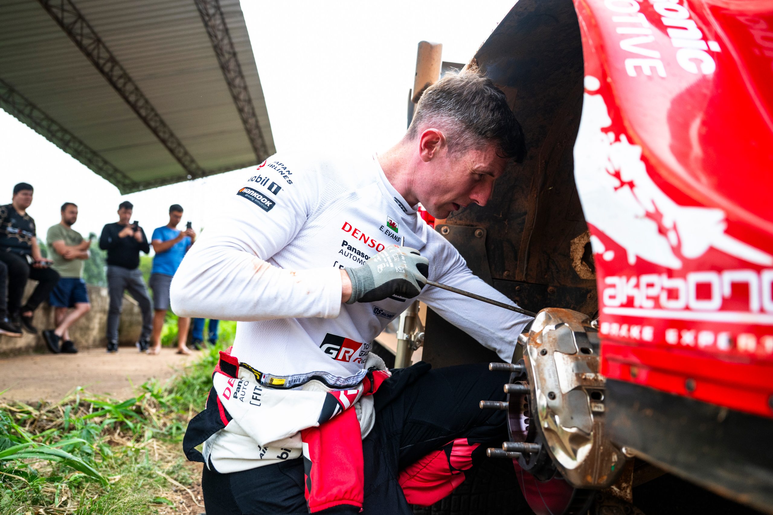 Evans afirma que la ausencia de Arabia Saudita “no cambia mucho” en la lucha por el título del WRC