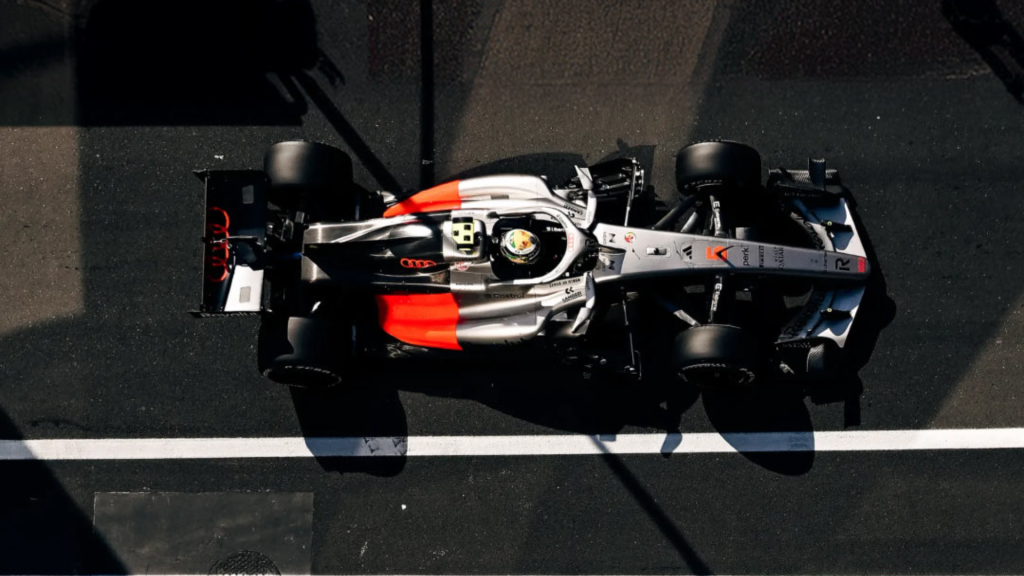 Como esperado, Gabriel Bortoleto teve dificuldades para disputar contra os rivais da Racing Bulls e Alpine no GP da Itália deste domingo (6). Isso porque o carro da Audi ainda não tem o melhor desempenho em pistas de alta velocidade