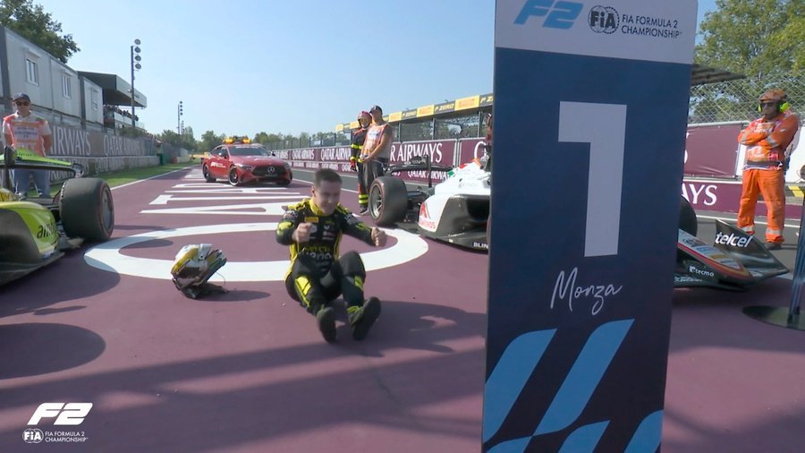 Dürksen sofre com quebra da Invicta logo após vitória na corrida 2 em Monza