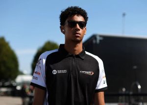 Cadillac prepara acerto com Ugochukwu para programa de TL1 na F1 2027