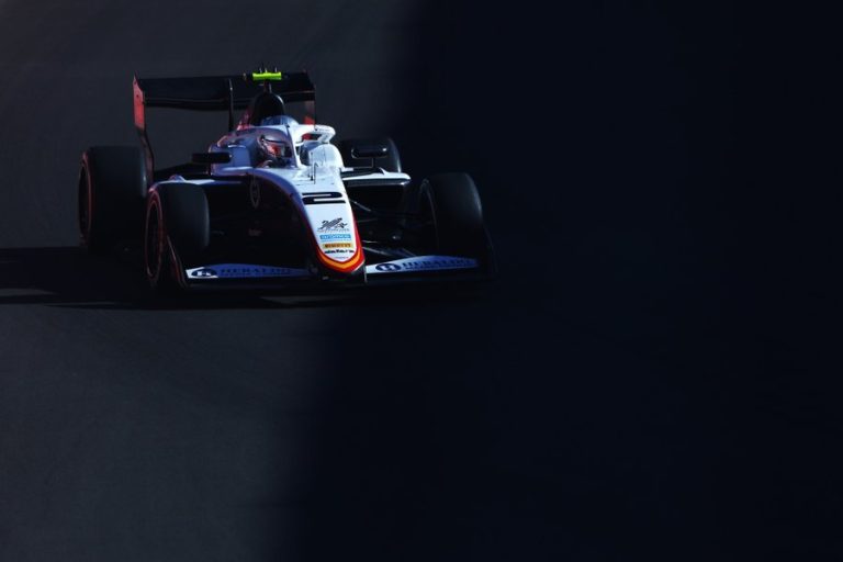 Ugochukwu e Slater chegam à final da F3 empatados na Espanha. Confira classificação