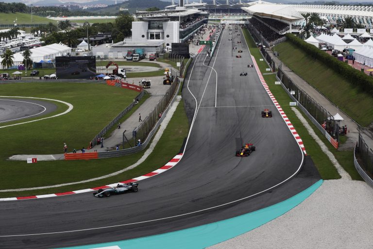 Por que o GP do Bahrein será disputado na Malásia?