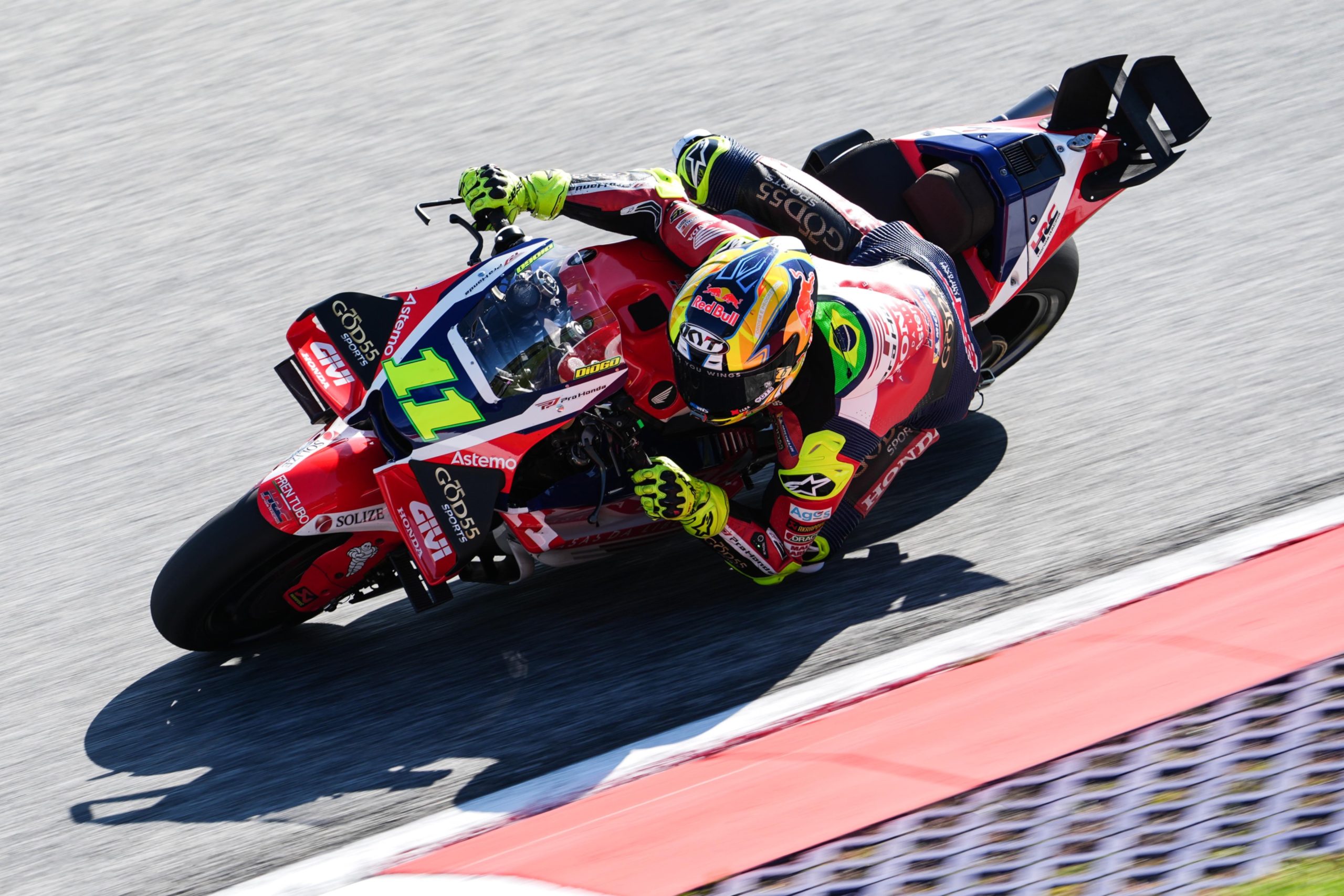 Motoca GP: Moreira puxa fila no teste com novas motos. 2027 será o ano do brasileiro?