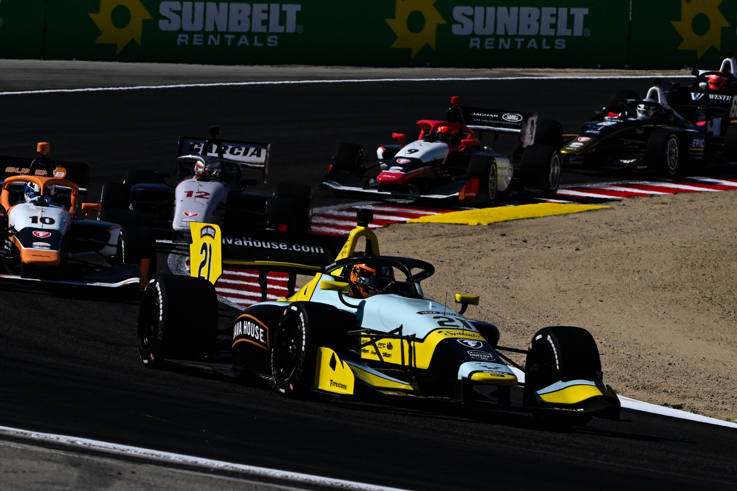 Johnson leva título da Indy NXT 2026 após 2° em Laguna Seca. Kucharczyk vence
