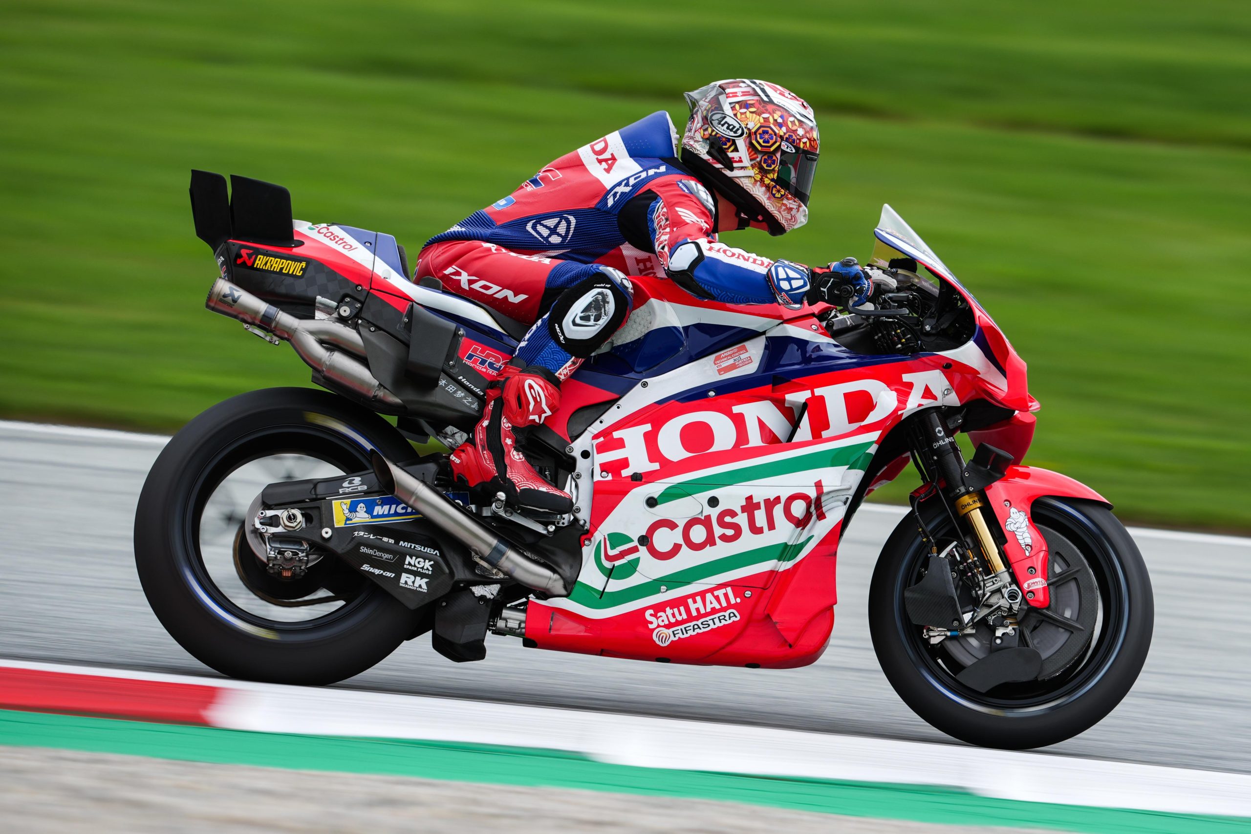 วิดีโอ: Nakagami กระดูกไหปลาร้าหักจากอุบัติเหตุ FP1 — ถอนตัว MotoGP ญี่ปุ่น