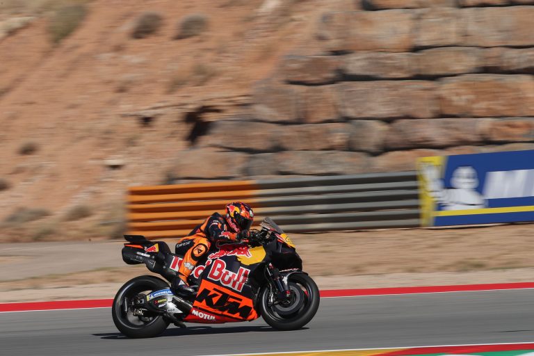 Pol Espargaró alerta para chegada da Pirelli à MotoGP: “Mudança será brutal”