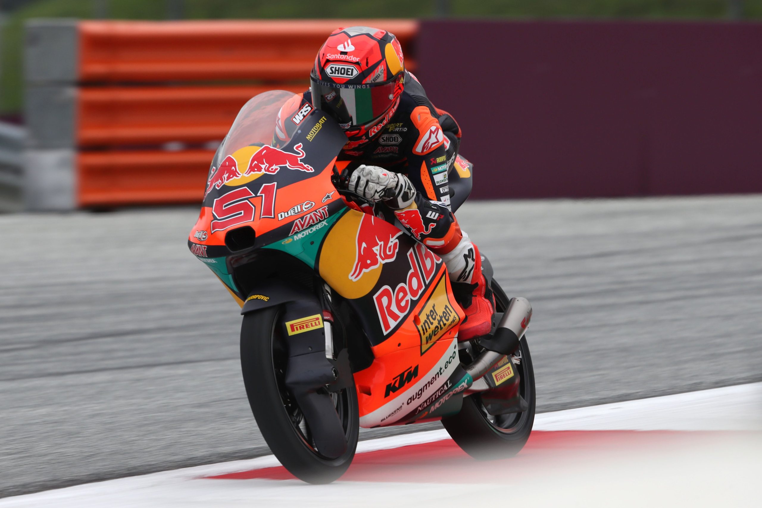 Uriarte desbanca Almansa no fim e crava pole da Moto3 na Áustria. Quiles larga em 4º