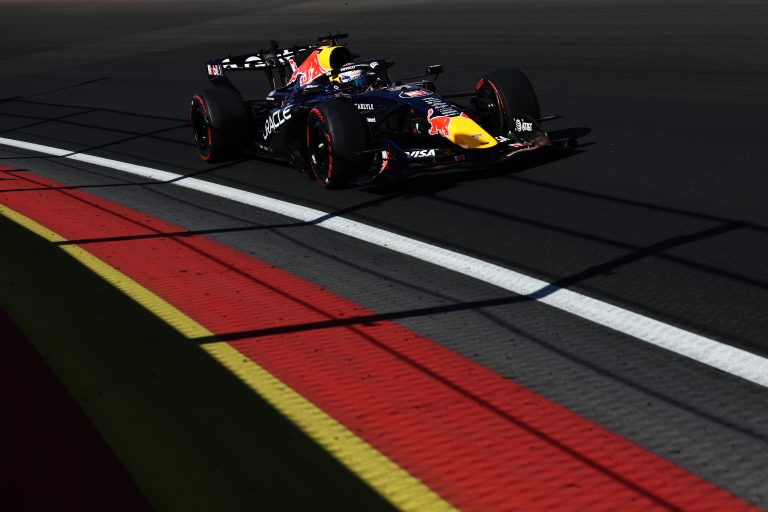 Verstappen admite sorte em 2º lugar e explica tática para segurar Norris na Espanha