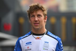 Lawson mantém autoconfiança por vaga na F1 2027: “Não poderia ter feito mais”