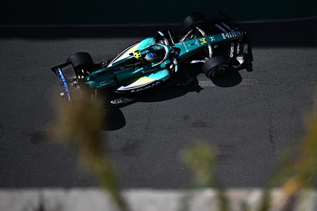Alonso fue más lento en recta que todos los pilotos de F2 en Bakú: el dato que alarma a Aston Martin