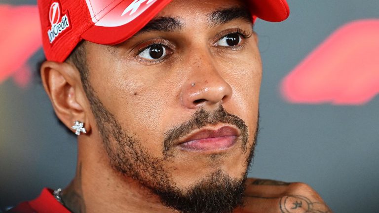 Hamilton explica el susto con Lawson y exige “directrices más claras” a la FIA: “El coche se detuvo”
