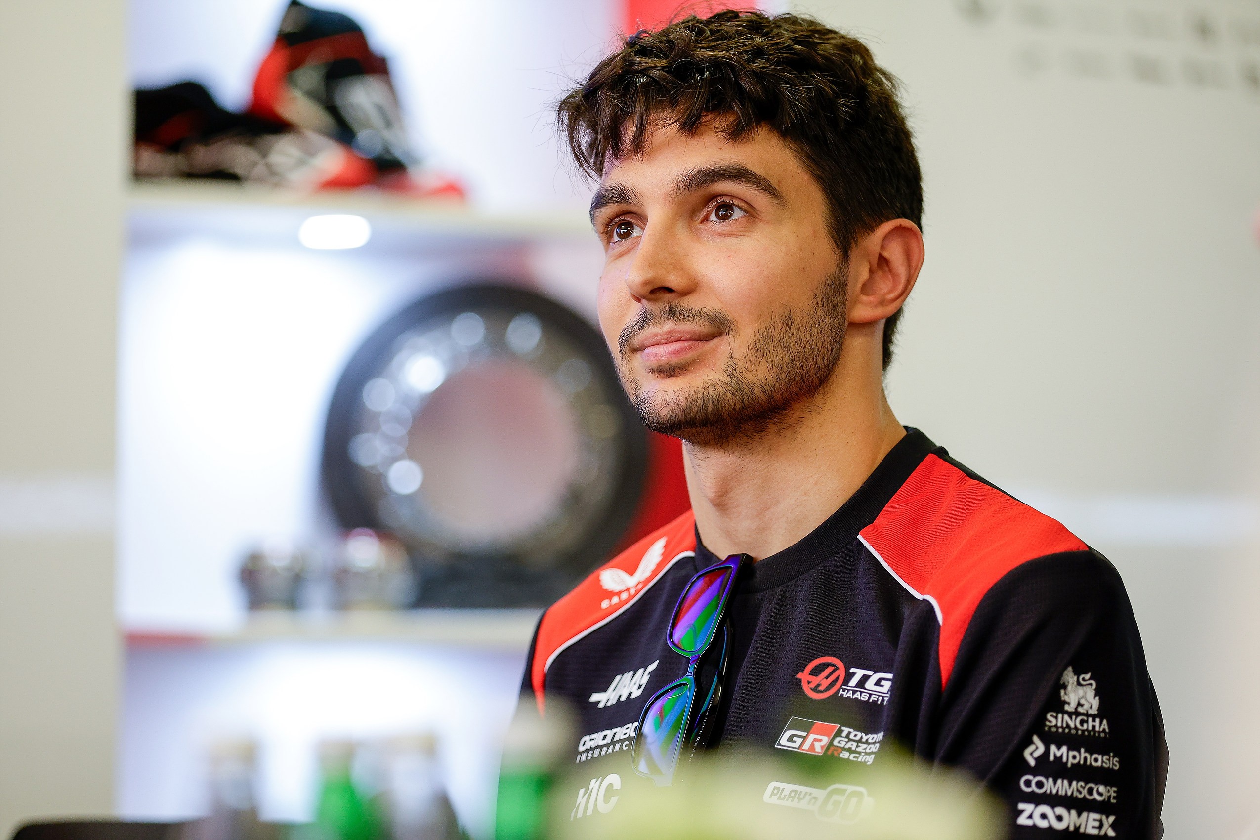 Ocon ยืนยันออกจาก Haas หลังจบ F1 2026 — ตลาดนักขับ 2027 เปลี่ยนอีกครั้ง