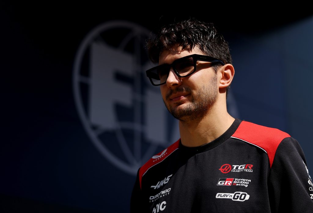 “Mereço estar aqui”: Ocon defende permanência na F1 em meio à ascensão de Câmara