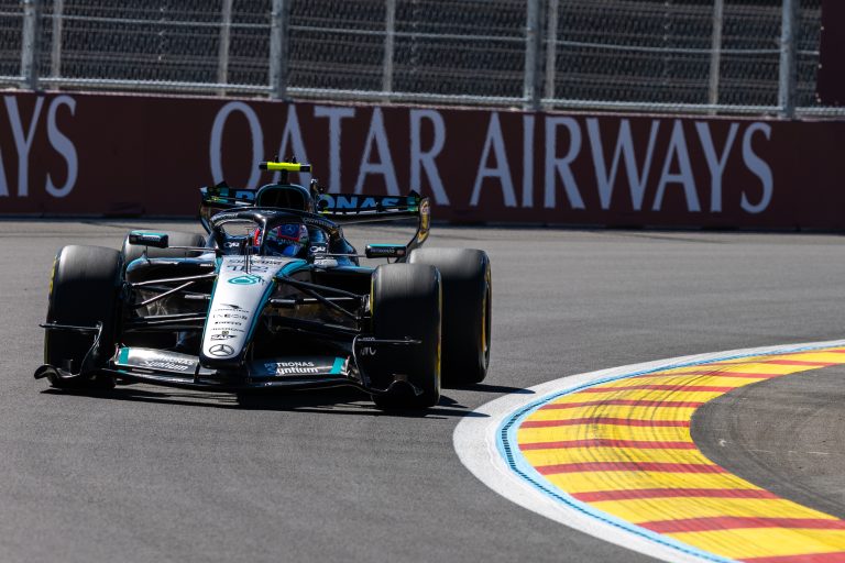 O TL3 abre as atividades de sexta-feira, com início programado para 5h30. Às 9h começa a classificação que define o grid do GP do Azerbaijão