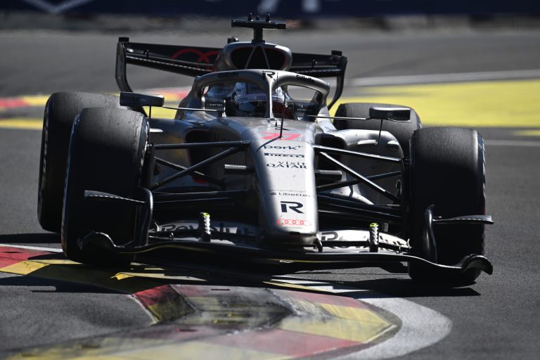 Audi prevê início de sequência dura da F1 em Baku: “Corridas exigentes fisicamente”