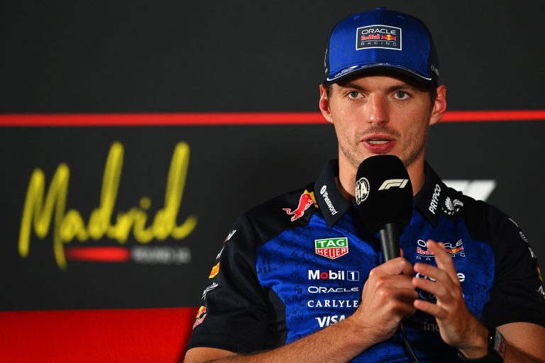 Verstappen vê Antonelli no caminho certo de 1º título na Fórmula 1: “Trabalho fantástico”