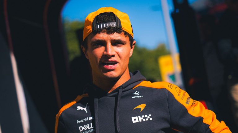 Norris vê corridas menores como “medida necessária” para F1 reduzir gestão de bateria