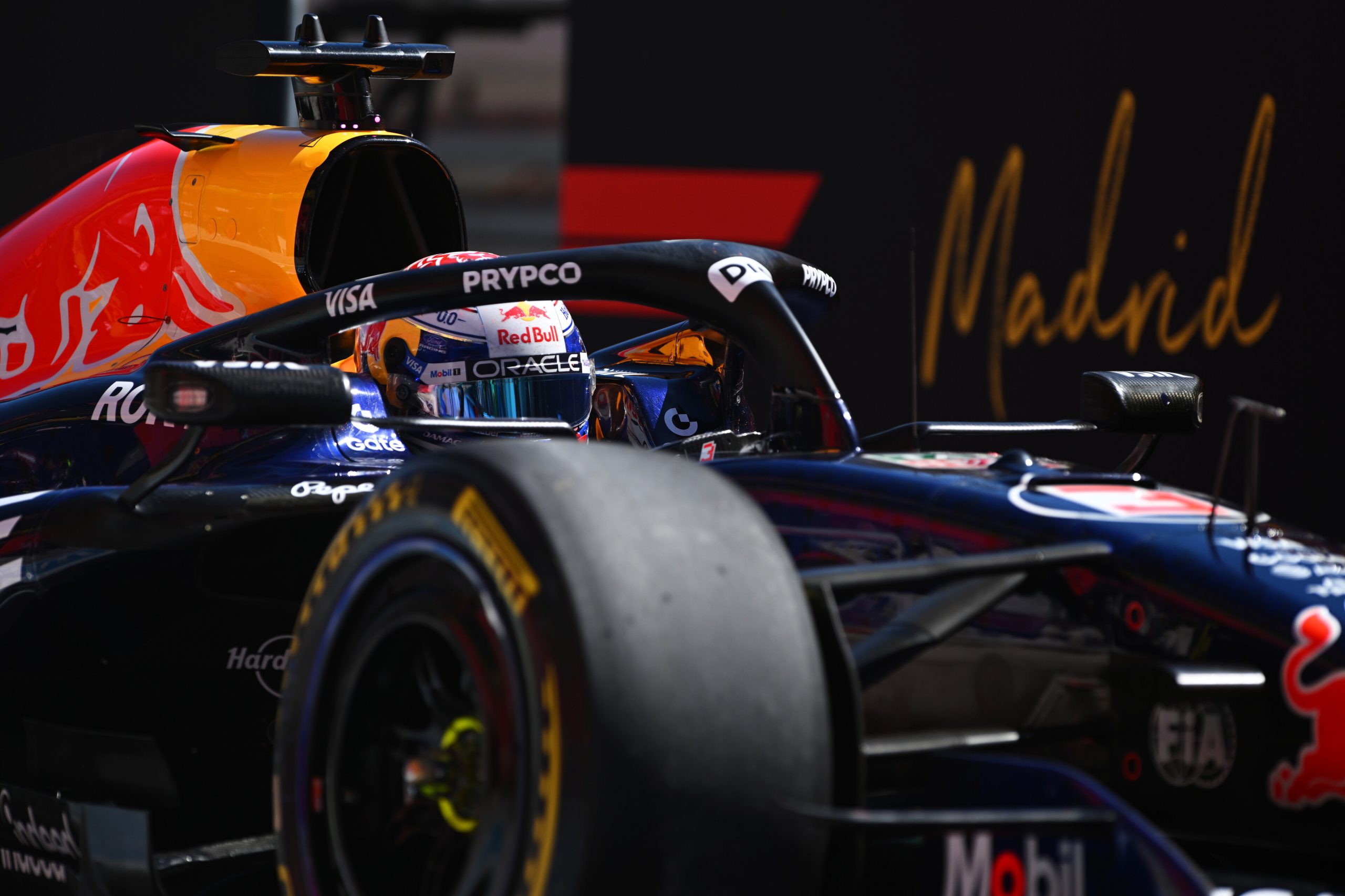 Verstappen elogia Red Bull por carro 'do jeito que gosta' em 3º lugar no grid da Espanha