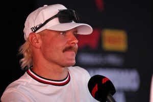 Bottas revela que un bloqueo confundió al Cadillac y lo dejó sin frenos traseros en Bakú
