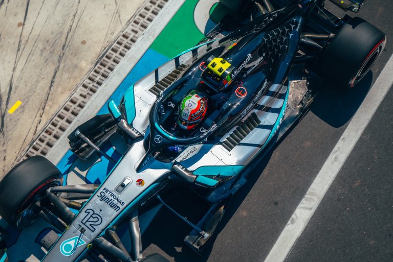 Antonelli aponta “passo à frente” e elege Ferrari como principal rival no GP da Itália