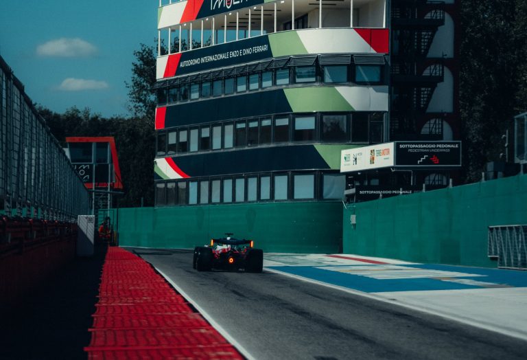 F1 desenha planos para decisão e planeja recompensar Ímola se correr no Oriente Médio