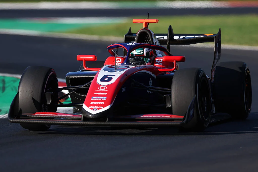 De Palo é desclassificado da classificação da F3 na Itália. Clerot larga no top-10