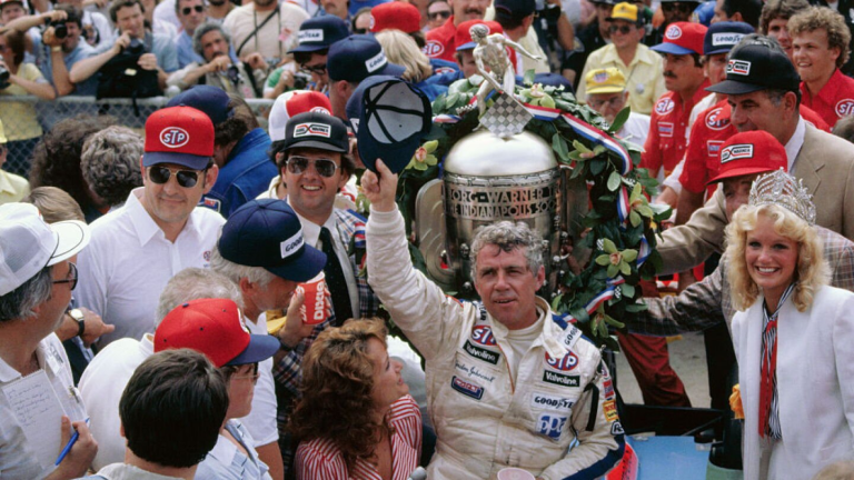 Duas vezes vencedor da Indy 500, Gordon Johncock morre aos 90 anos