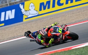 Queda dupla e repescagem na Indonésia: como foi sexta-feira de Moreira na MotoGP