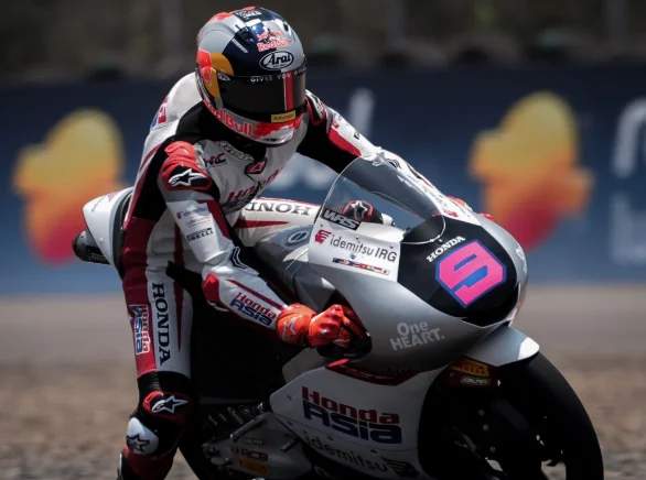 Pratama supera Quiles por 0s021 e conquista pole da Moto3 na Austrália