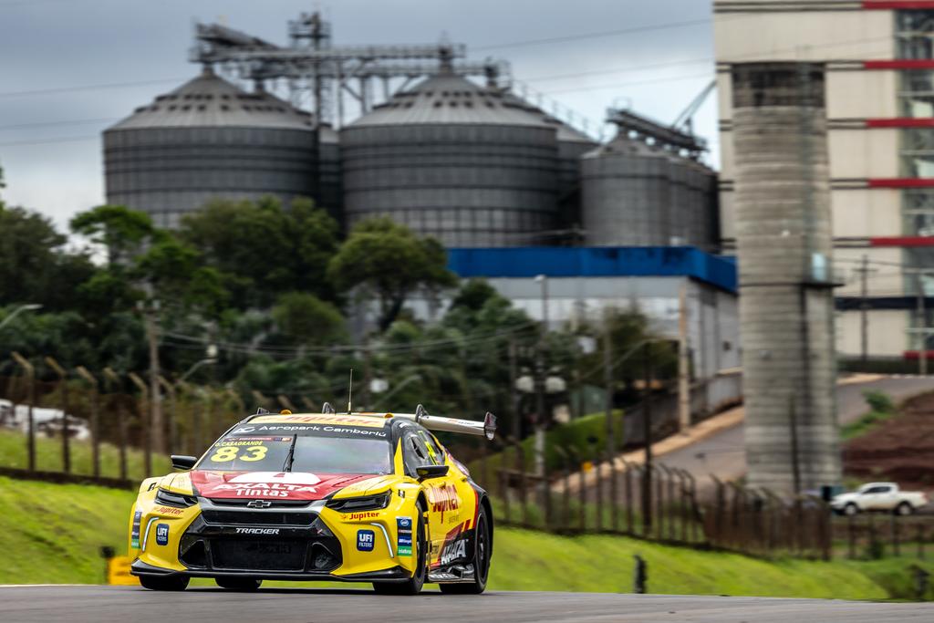 Casagrande domina classificação caótica e crava pole da etapa de Cascavel da Stock Car