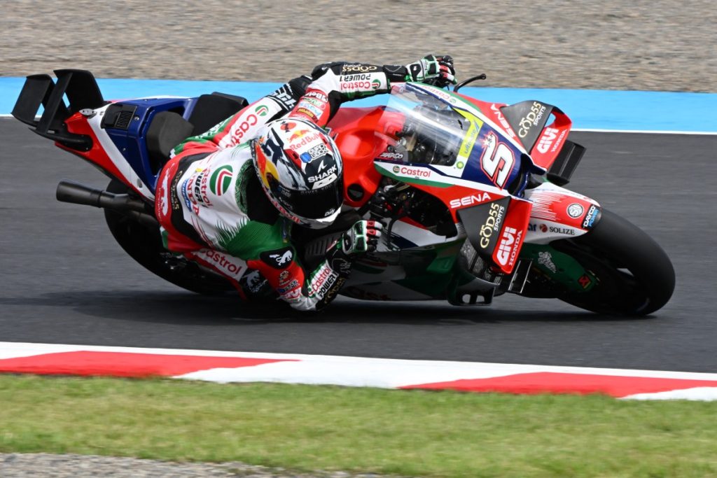 Zarco recebe dupla volta longa por tentar religar moto na pista durante warm-up no Japão