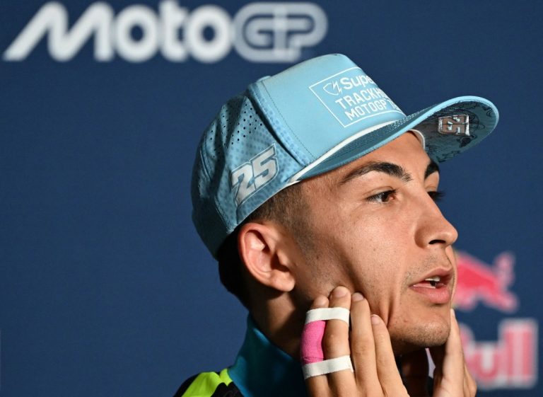 Raúl Fernández desiste de correr GP da Austrália por dores em dedo fraturado