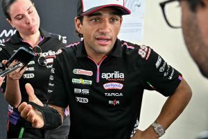 Martín joga toalha na briga pelo título após abandonar GP da Malásia: “Já está perdido”