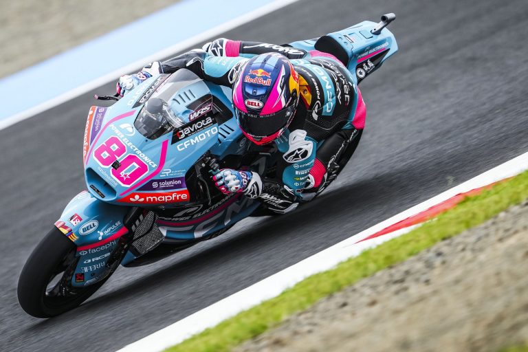 Alonso supera González e lidera dia de treinos da Moto2 no Japão. Guevara é 3º