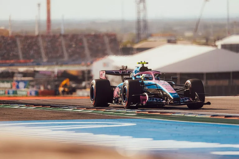 Colapinto recibe toque de Lindblad y abandona el GP de Estados Unidos
