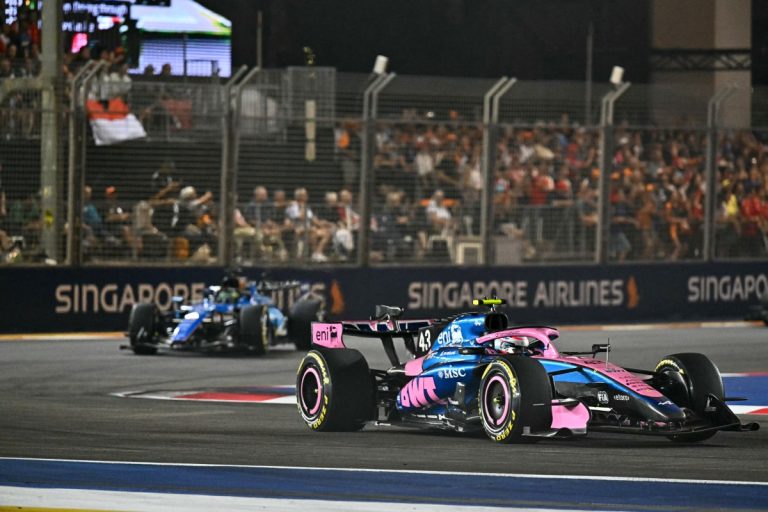 Colapinto abandona el GP de Singapur por un problema mecánico