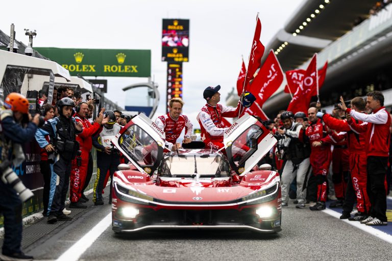 Toyota dá aula no WEC e devolve na mesma moeda domínio da Ferrari em 2025