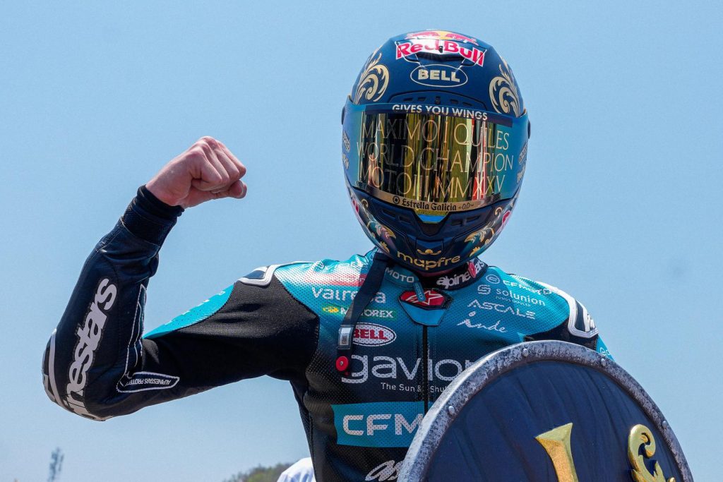 “Maximus”: Quiles comemora título da Moto3 à la gladiador com vitória na Indonésia