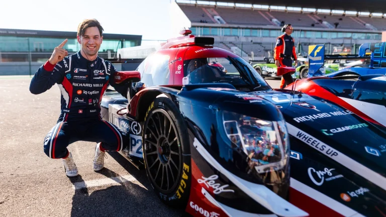 United #22 vence 4H de Portimão e conquista título do ELMS. Brasileiro leva taça na LMP3